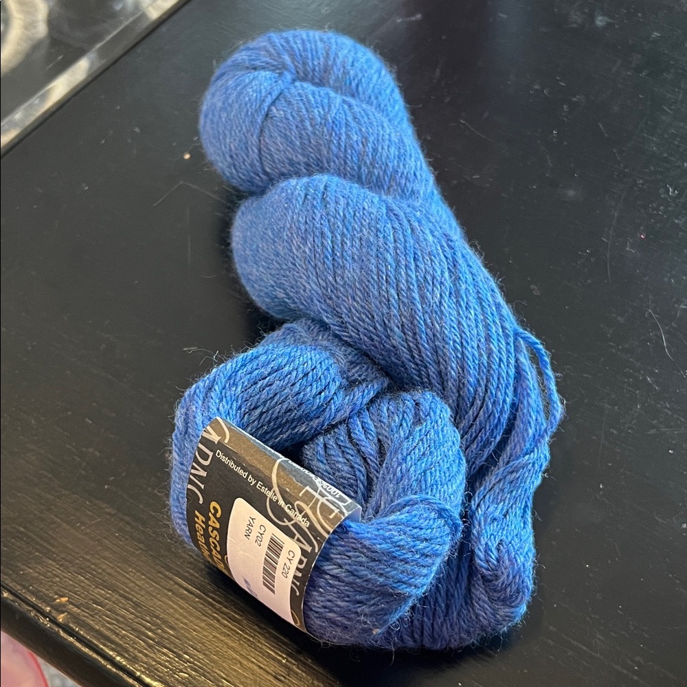 Cascade 220 Heathers in Color 9456, Lot No 4565